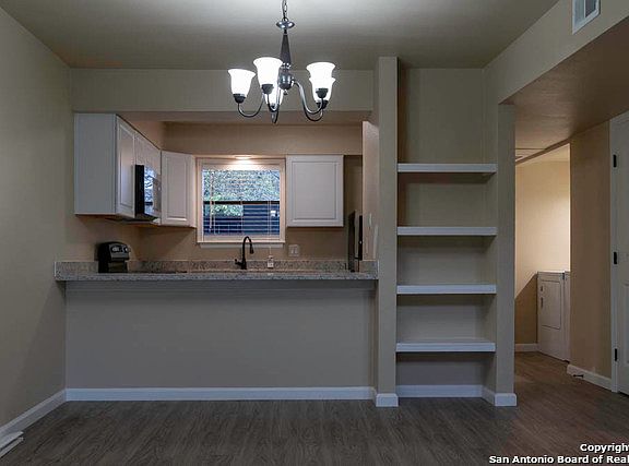 2nd image of 3843 Barrington St APT 137