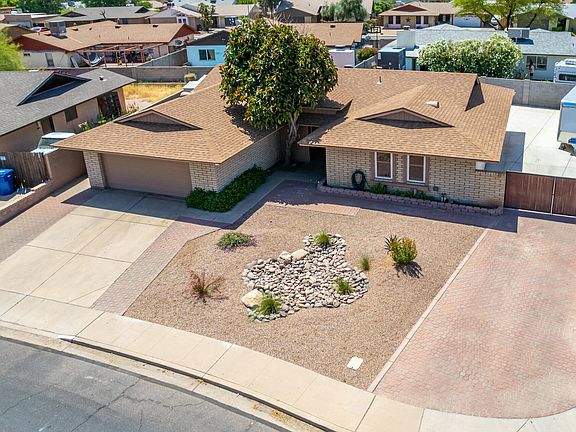 3rd image of 1561 W PAMPA Avenue