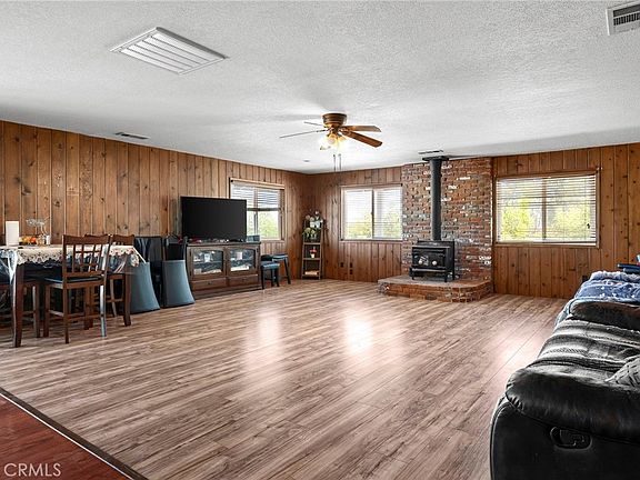 4th image of 3325 Hall Rd