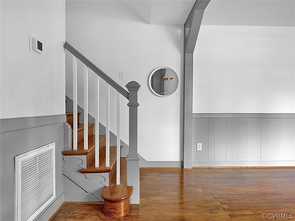 5th image of 1213 Beverly Dr