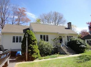 42 Manor Rd, Shrewsbury, MA 01545