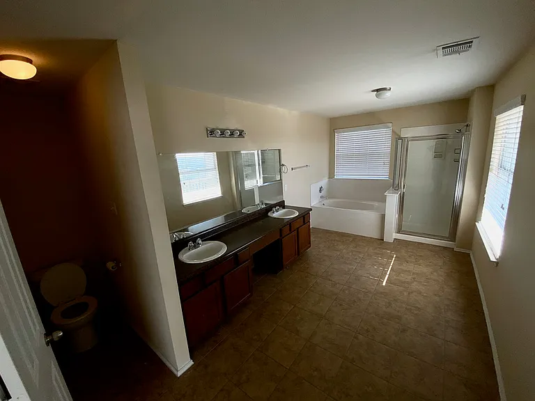 5905 Adair Dr — Photo 10