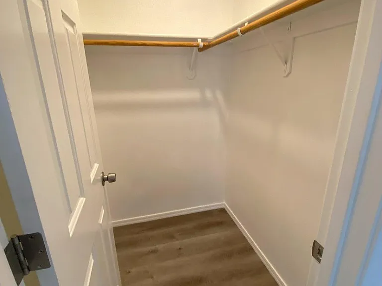 1559 Courtney Place — Photo 15