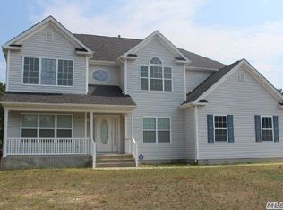 31 Audobon St, Medford, NY 11763