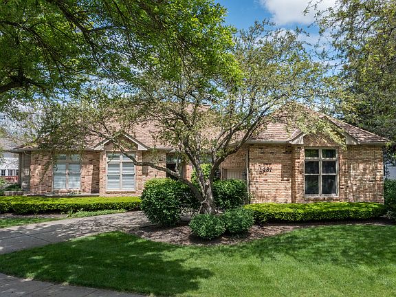 4th image of 1437 Ambleside Cir