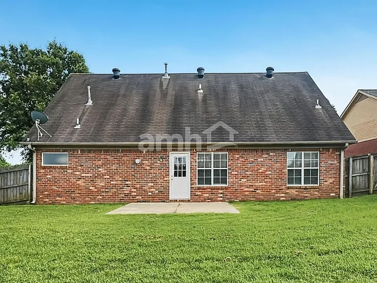 1400 Pendulum Dr N — Photo 16