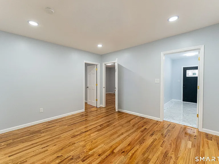 73 Branch St — Photo 11