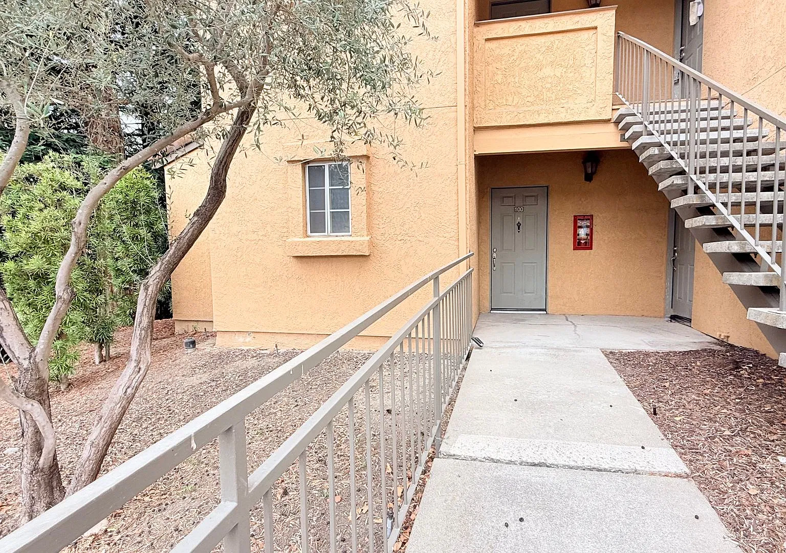 Move-in Ready Studio w/ 1BA, Lower-Level, Corner Condo Unit in Siena Hills, San Ramon- Available ... — Photo 3