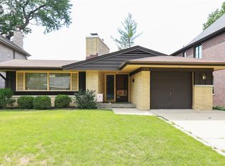 528 N Rose Ave, Park Ridge, IL 60068