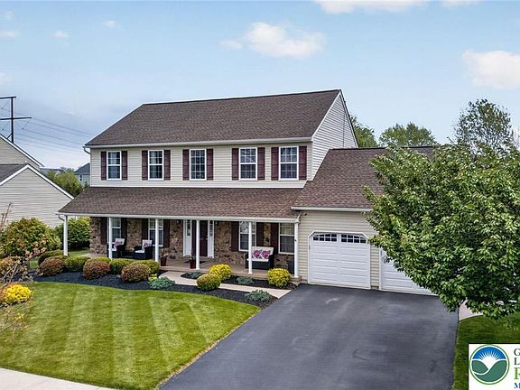 2nd image of 9580 Sleepy Hollow Ln