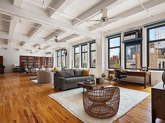 5th image of 448 W 37th St #9EF