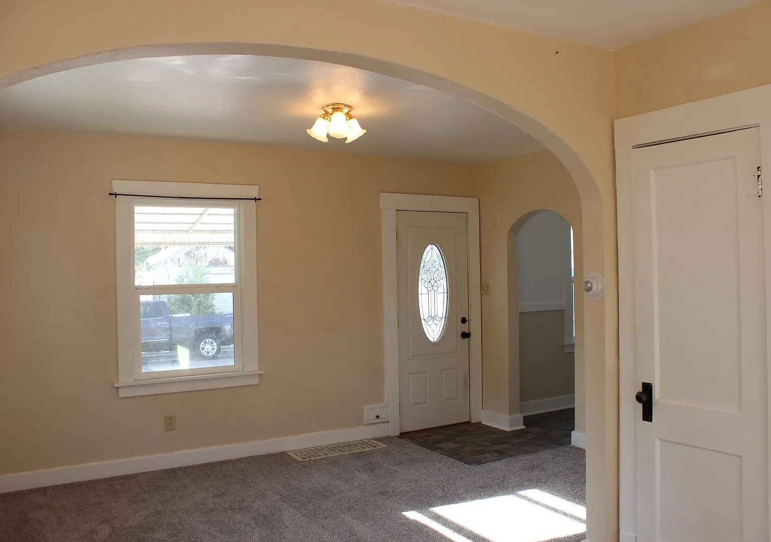 Great 2 Bed, 2 Bath Home — Photo 2