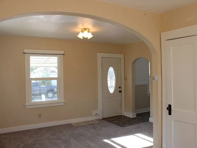 1407 Danforth Ave — Photo 2