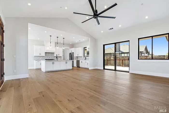 4563 Brighton Dr — Photo 6