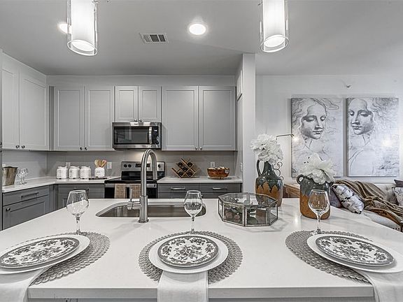 2nd image of 20510 Cypress Plaza Pkwy #13312