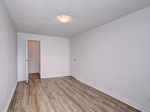 5th image of 25 Brierdale Rd