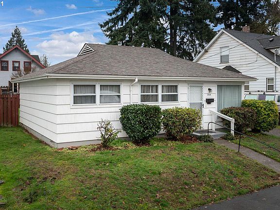3rd image of 7916 N Hereford Ave