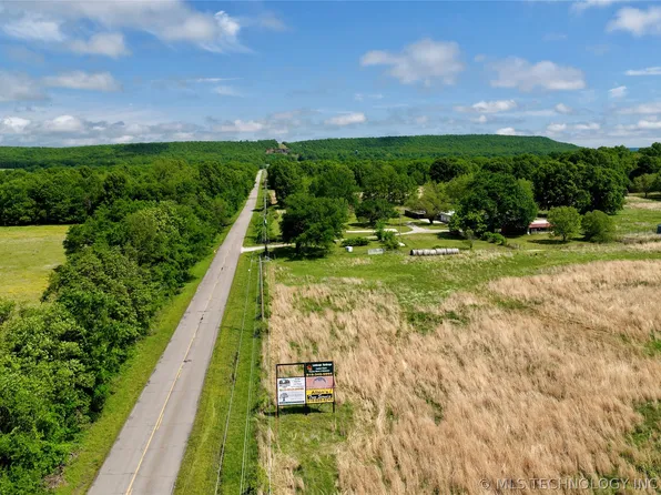4 Tugmon Rd, Eufaula, OK 74432