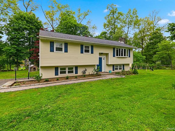 2nd image of 30 Ridgeview Road