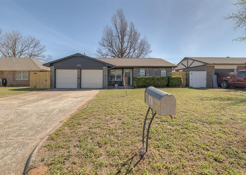 1st image of 410 S Meadow Ln