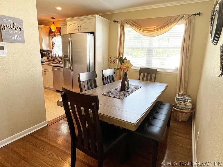 3609 N Detroit Ave — Photo 3