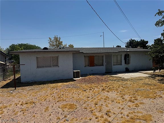 2nd image of 909 Mezpah St