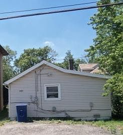 4th image of 13931 Edbrooke Ave