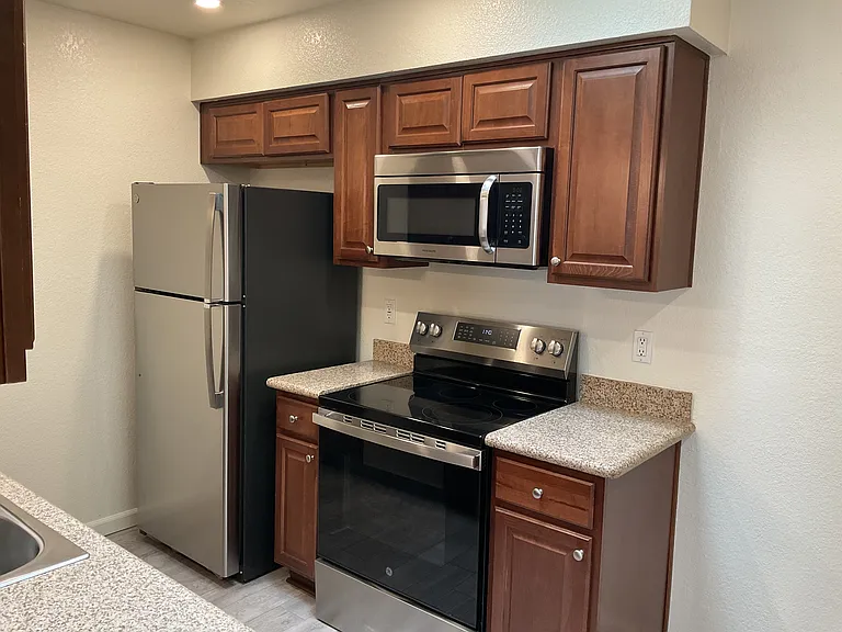 95 N Cooper Rd #75 — Photo 3