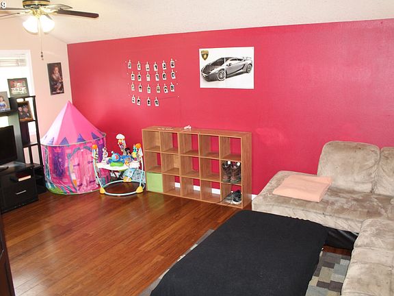 2nd image of 7716 NE 154th Ave
