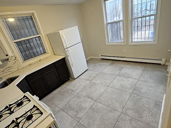 3rd image of 426 S 17th St #1C