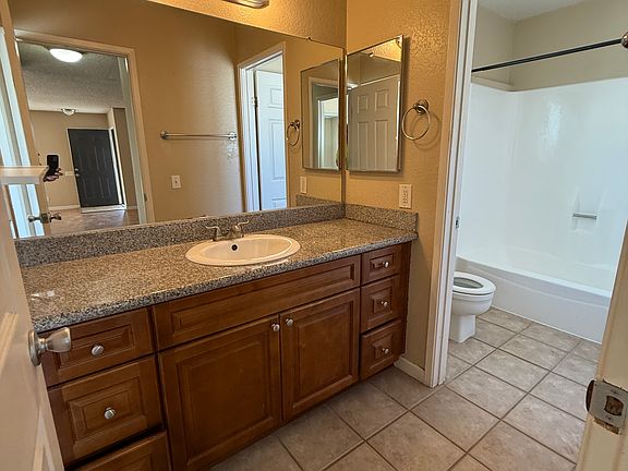 3rd image of 324 Victoria St APT B202