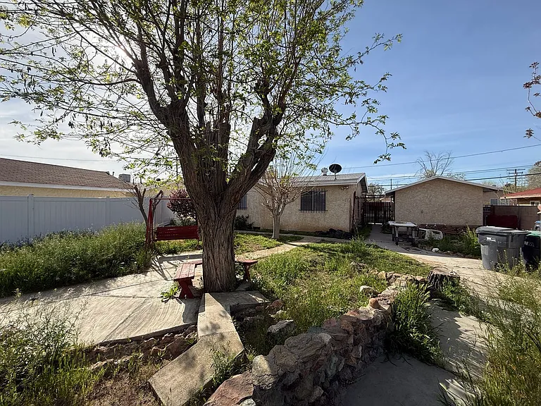 711 E Avenue K4 — Photo 13