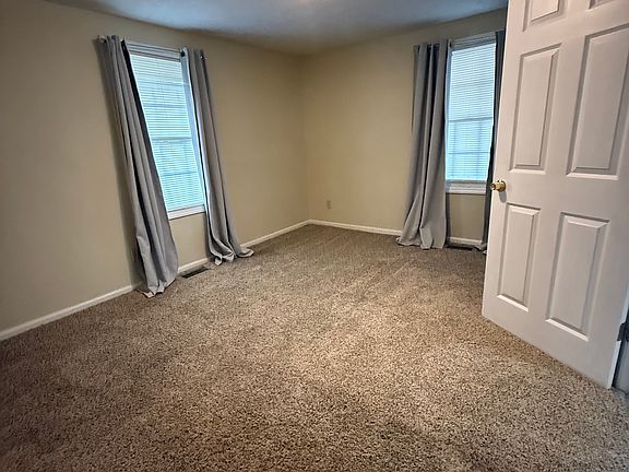 5th image of 1155 Hardy St
