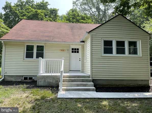 910 Boundary Rd, Deptford, NJ 08096