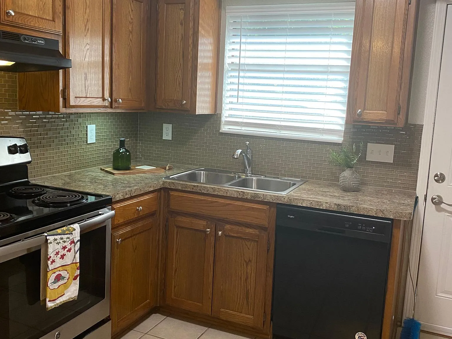 5314 Wild West Dr — Photo 3