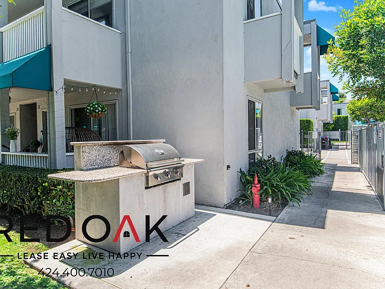 301 Avocado St #2 — Photo 14