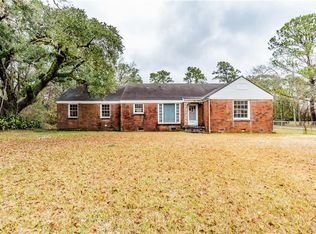 8340 Hemley St, Bayou La Batre, AL 36509