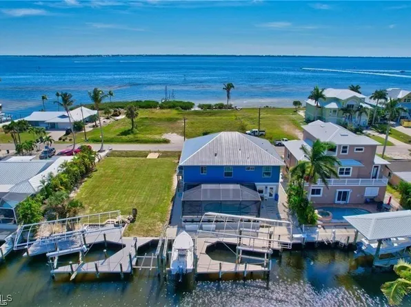 3420 1st Ave, Saint James City, FL 33956