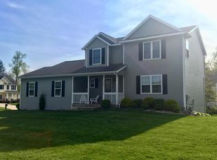 218 Apple Blossom Ln, Battle Creek, MI