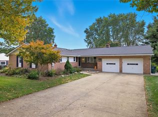 2690 Crompton St NE, Canton, OH 44721