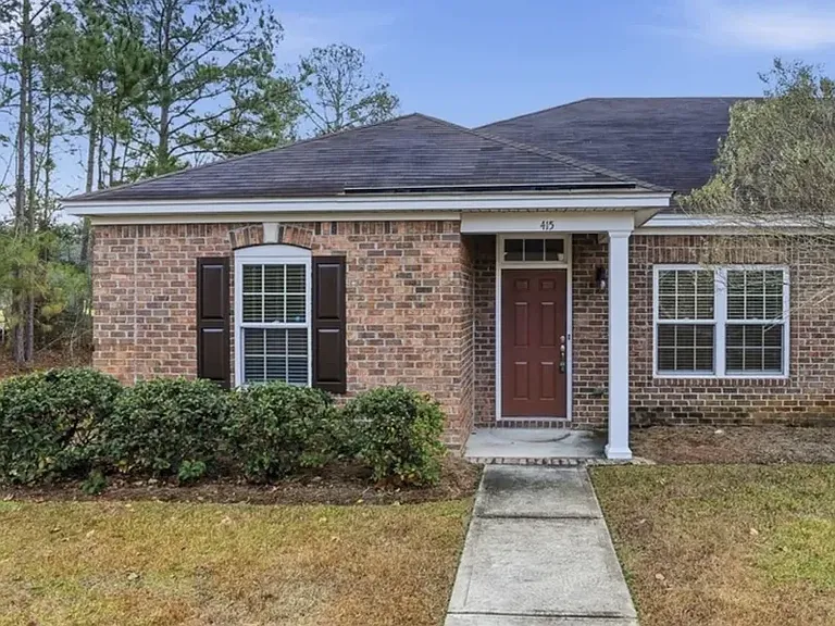 415 Olde Ivey Sq — Photo 1