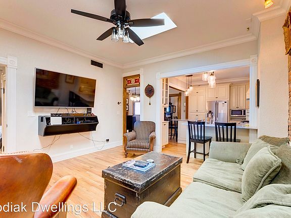 5th image of 116 N Galapago St