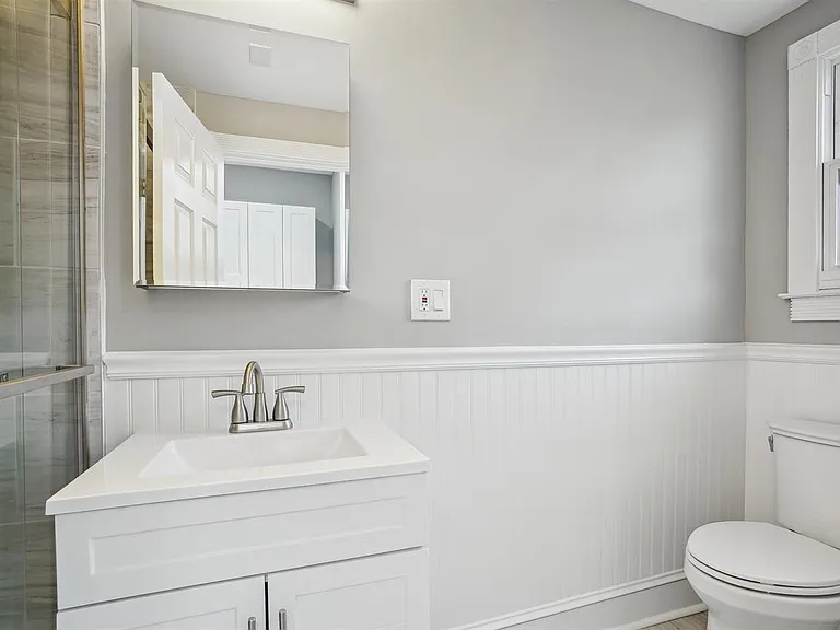 198 Griffith St #1L — Photo 14