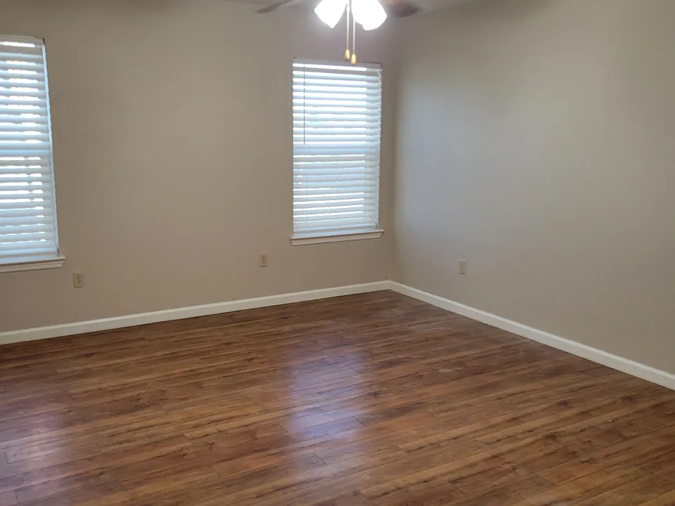 5600 Lindhurst Ave #1