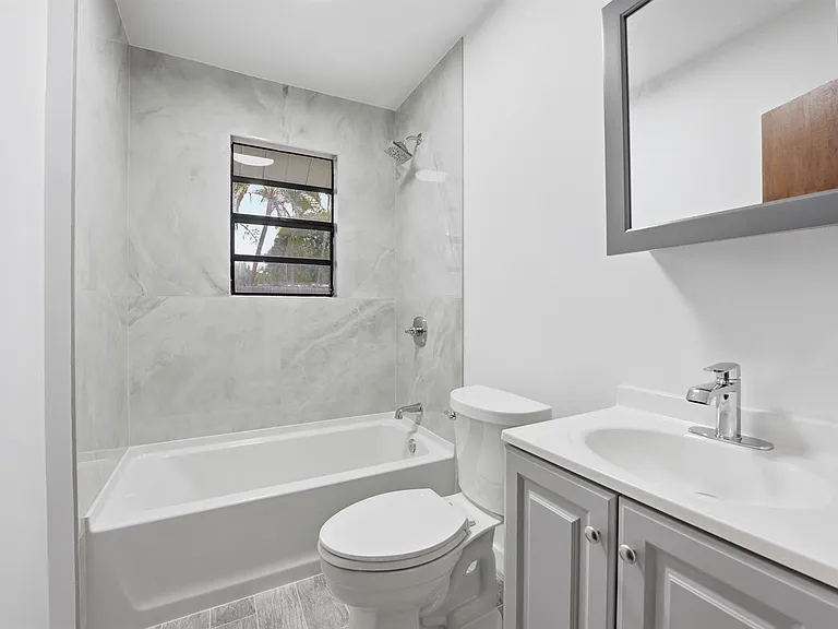 1021 S N St — Photo 39