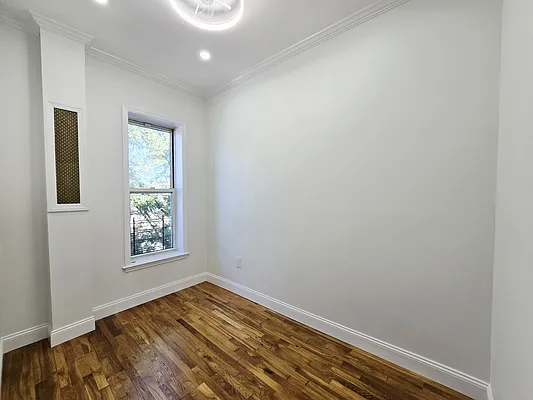 Rented by Voro Purple LLC | media 30