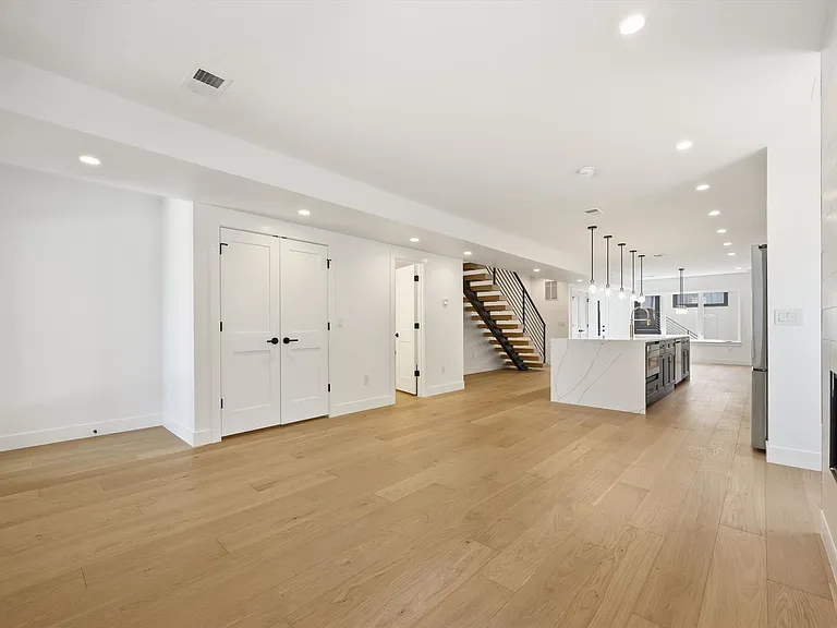 2452 S Marion St — Photo 6