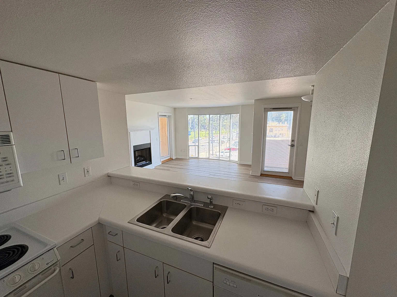 1 bed, 700 sqft, $2,895 — Photo 4