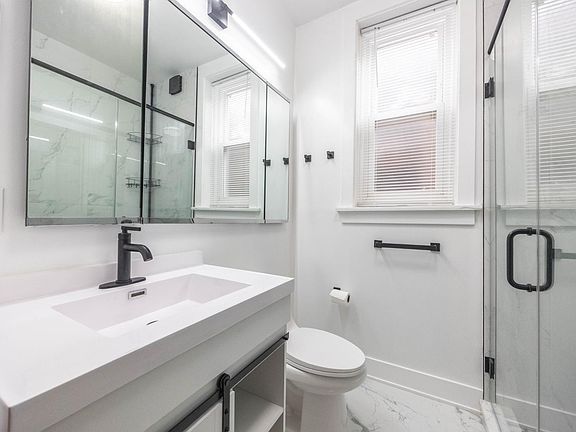 3rd image of 2734 W Haddon Ave #2