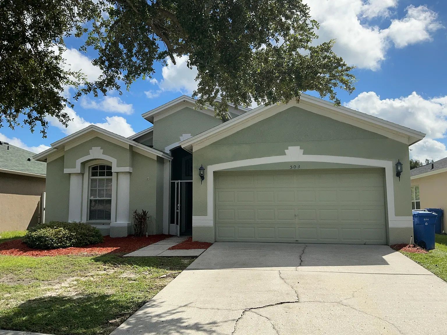 3 bed, 2.0 bath, 1728 sqft, $2,125 — Photo 1